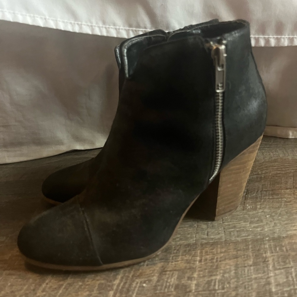 Black Ankle Boots with Wooden Heel